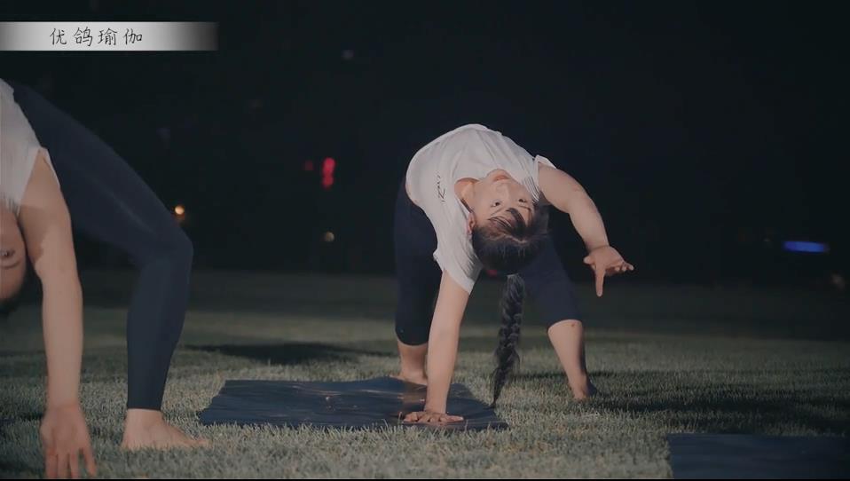 瑜伽李芳导师视频《我们是真正的朋友》